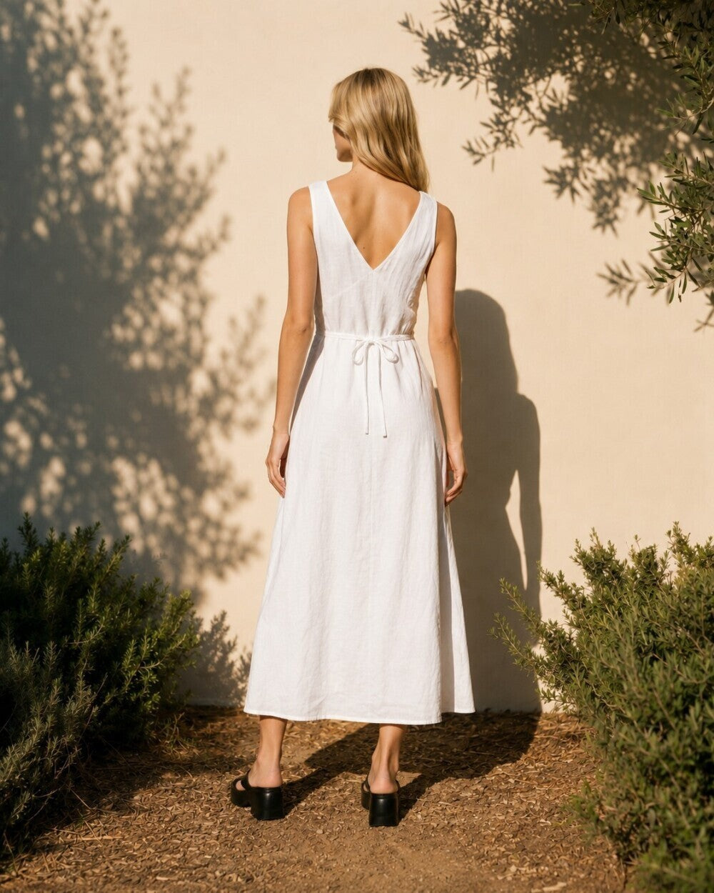 Elara Linen Maxi Dress